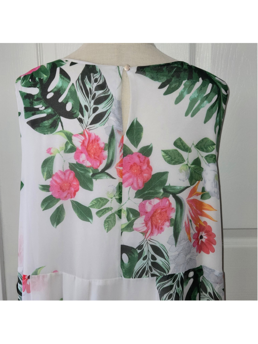 Vince Camuto Women's Floral Sleeveless White Green Pink Tank Top Plus Sz 2X - Picture 4 of 11